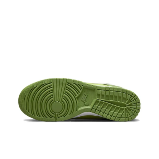 Dunk Low 'chlorophyll' Iconic Sneaker