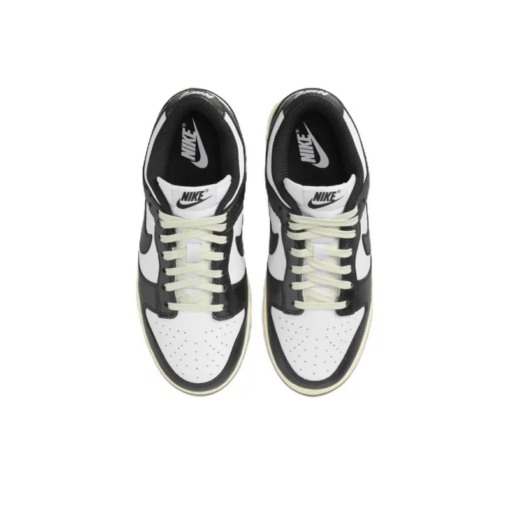Dunk Low Vintage Panda Classic Kicks