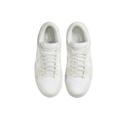 Dunk Low Retro Coconut Milk Classic Kicks